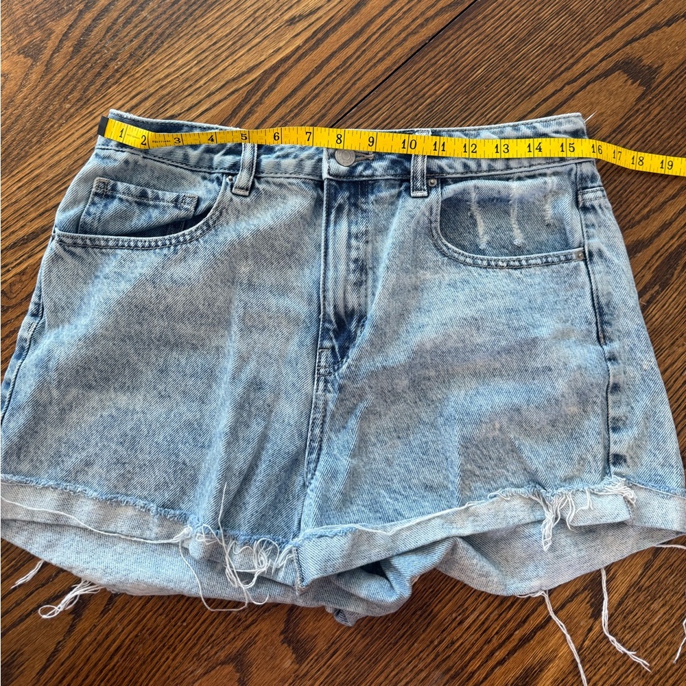 Pacsun Mom Short - Picture 3 of 5